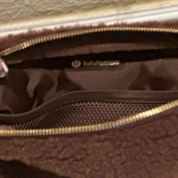 Lululemon Chocolate Fleece Pouch - Picture 4 of 8